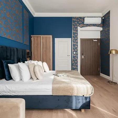 Deluxe Two-bedroom With Old Town View Appartement