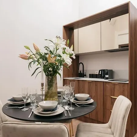 Deluxe Two-bedroom With Old Town View