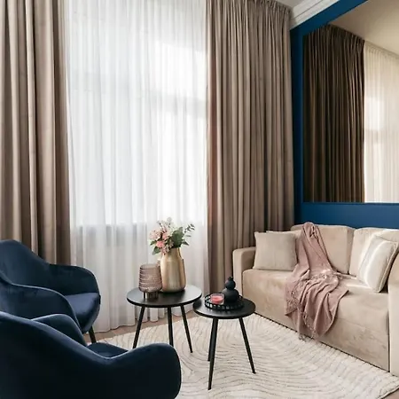 Deluxe Two-bedroom With Old Town View